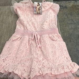 Never worn perfect condition and with tag